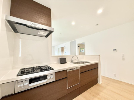 �L�b�`�� �������Ƒ����J��[�߂�A������̂���L�b�`��