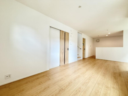 ���r���O ���������났�ƏΊ炪�W�܂�A�S���܂郊�r���O