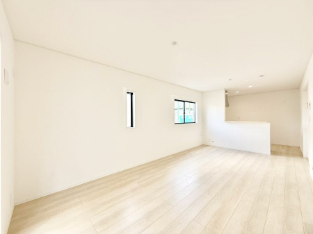 ���r���O ���������났�ƏΊ炪�W�܂�A�S���܂郊�r���O