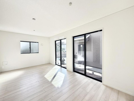 �Q�� ���������̔z�u��ʋC���̗ǂ��݌v�ŕ����̋�C�������炸�A��ɐV�N�ȋ�C������܂�