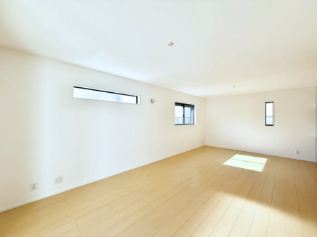 ���r���O ���������났�ƏΊ炪�W�܂�A�S���܂郊�r���O