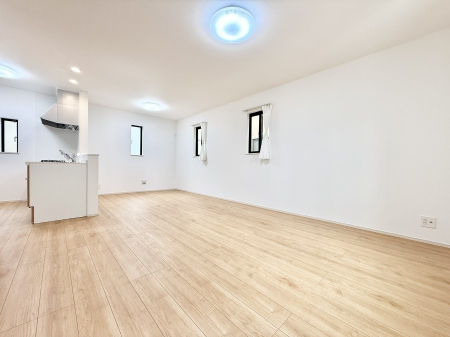 ���r���O ���������S�n�̂����A���z�̃��r���O