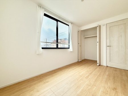 �Q�� ���������̔z�u��ʋC���̗ǂ��݌v�ŕ����̋�C�������炸�A��ɐV�N�ȋ�C������܂�