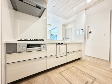 �L�b�`�� �������V���v���Ŕ������S�n�悢���Ԃ𐶂ރL�b�`�����