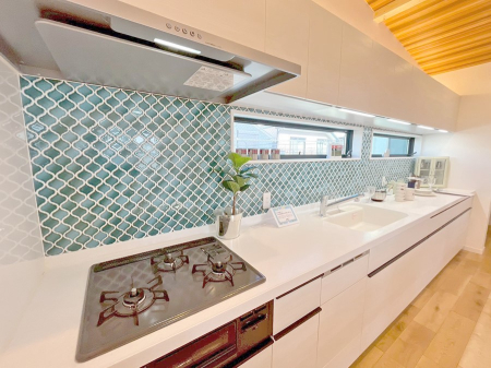 �L�b�`�� �����������������Ɗy�����Ȃ�A���K�ȃL�b�`�����