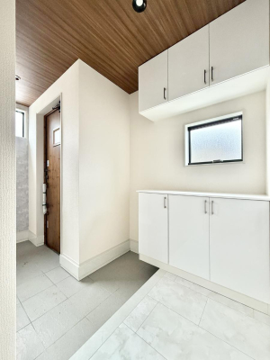 ���� ����