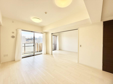 ���r���O ���������C�ɓ���̏ꏊ�ŁA�̂�т�Ƃ������Ԃ�