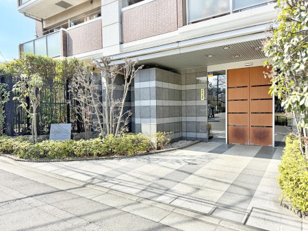 �G���g�����X �O�ρ��������������͋C�̃G���g�����X���Z�܂������������}���܂�