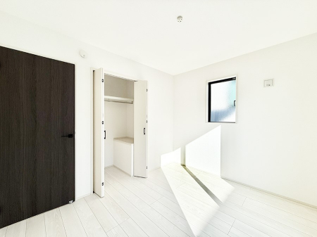 �Q�� ���������̔z�u��ʋC���̗ǂ��݌v�ŕ����̋�C�������炸�A��ɐV�N�ȋ�C������܂�