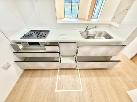 �L�b�`�� �����������������Ɗy�����Ȃ�A���K�ȃL�b�`�����