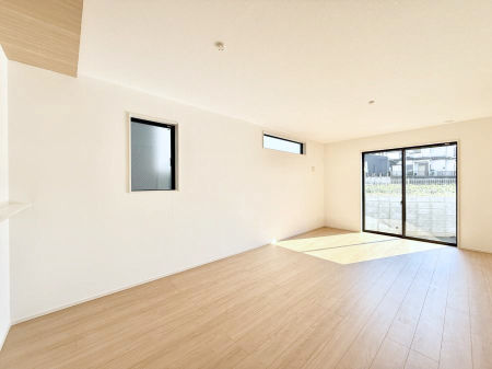 ���r���O ���������S�n�̂����A���z�̃��r���O