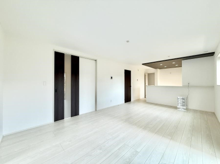 ���r���O ���������R�Ɖ�b�����܂��A�S�n�悢�ЂƂƂ�