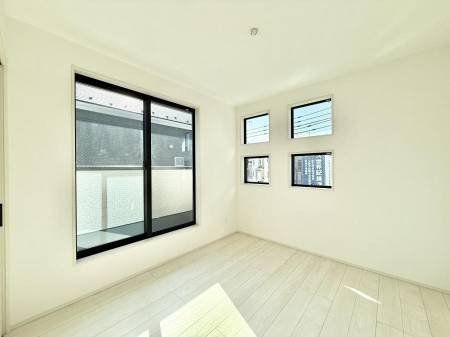 �Q�� ���������̔z�u��ʋC���̗ǂ��݌v�ŕ����̋�C�������炸�A��ɐV�N�ȋ�C������܂�