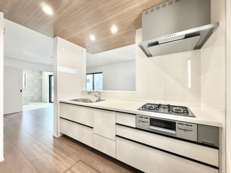 �L�b�`�� �������V���v���Ŕ������S�n�悢���Ԃ𐶂ރL�b�`�����