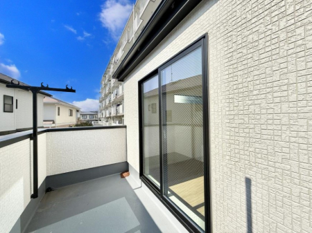 �o���R�j�[ ������ �G�߂̈ڂ낢����������J���I�ȋ�Ԃł�