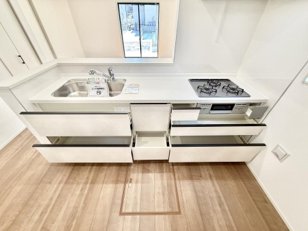 �L�b�`�� �������Ƒ����J��[�߂�A������̂���L�b�`��