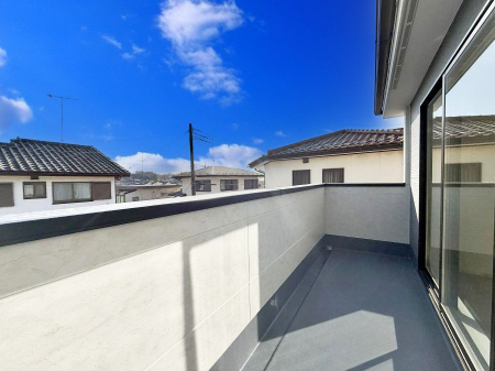 �o���R�j�[ ������ �G�߂̈ڂ낢����������J���I�ȋ�Ԃł�