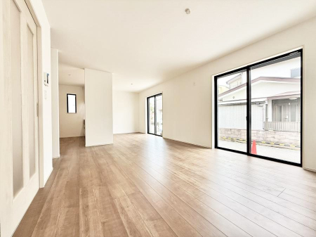 ���r���O ���������S�n�̂����A���z�̃��r���O