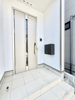 ���� �O�ρ� �V���v���Ŕ������A�Z�܂��̑���ۂ��ʂ錺�ւł�