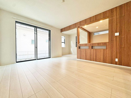 ���r���O ���������났�ƏΊ炪�W�܂�A�S���܂郊�r���O