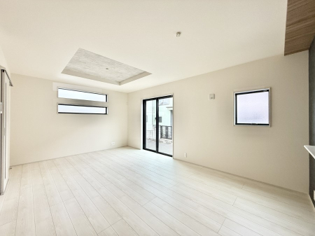 ���r���O ���������S�n�̂����A���z�̃��r���O