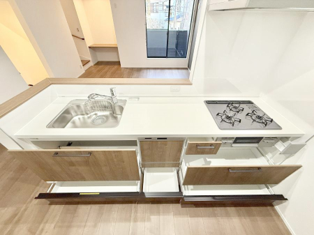 �L�b�`�� �����������������Ɗy�����Ȃ�A���K�ȃL�b�`�����