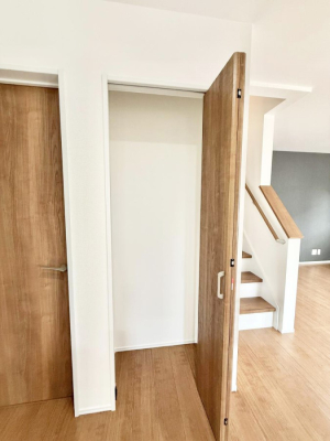 ���[ ����