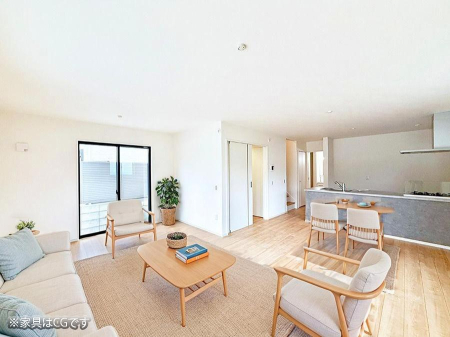 ���r���O ����