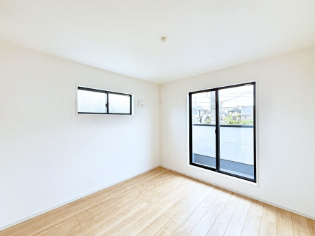 �Q�� ����