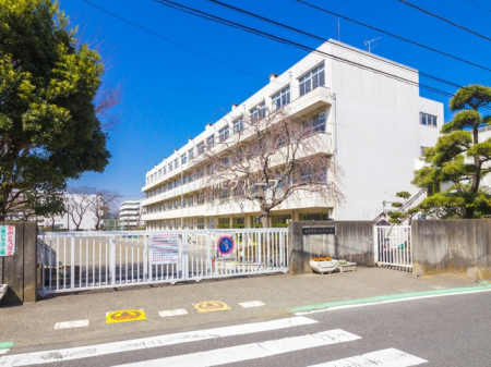 ���ӊ� ���w�Z 500m ���͌��s���{�㏬�w�Z