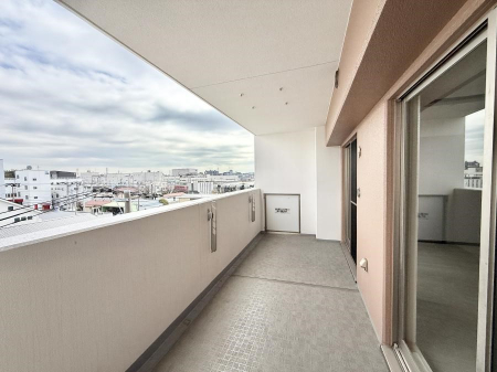 �o���R�j�[ ������ �G�߂̈ڂ낢����������J���I�ȋ�Ԃł�