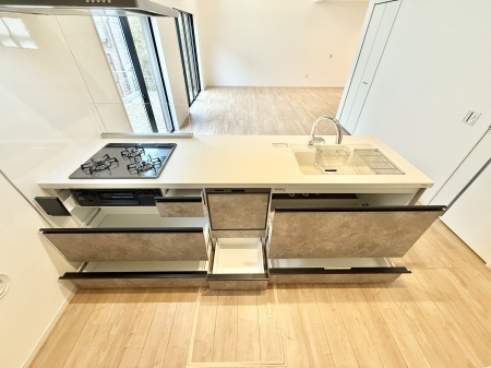 �L�b�`�� �������Ƒ����J��[�߂�A������̂���L�b�`��