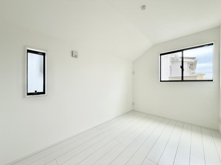 �Q�� ���������̔z�u��ʋC���̗ǂ��݌v�ŕ����̋�C�������炸�A��ɐV�N�ȋ�C������܂�