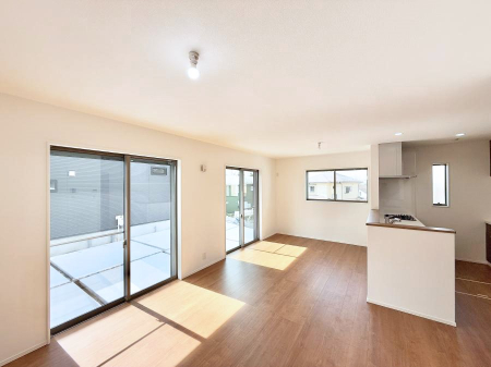 ���r���O ���������S�n�̂����A���z�̃��r���O