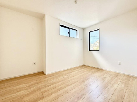 �q������ �������v���C�x�[�g��ԂƂ��ĐÂ��ŗ�������������񋟂��Ă���܂�