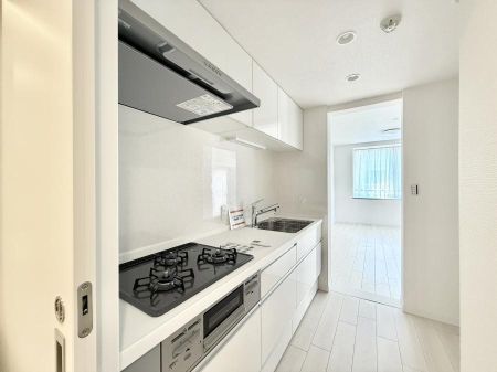 �L�b�`�� �������Ƒ����J��[�߂�A������̂���L�b�`��