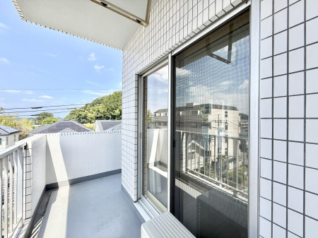 �o���R�j�[ ������ �G�߂̈ڂ낢����������J���I�ȋ�Ԃł�