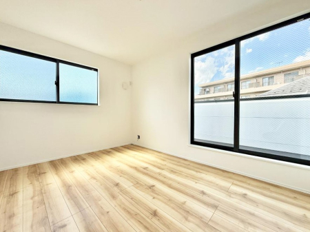 �q������ ����