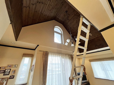 ���r���O ����