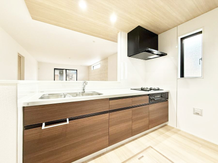 �L�b�`�� �������V���v���Ŕ������S�n�悢���Ԃ𐶂ރL�b�`�����