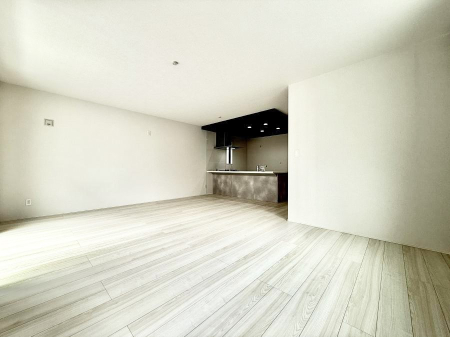 ���r���O ����