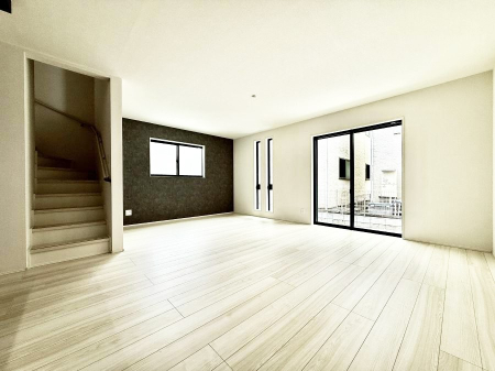 ���r���O ����