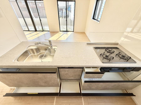 �L�b�`�� �������Ƒ����J��[�߂�A������̂���L�b�`��