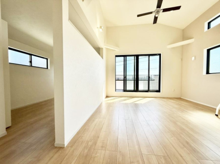 ���r���O �������S���������ꏊ�A�������߂����郊�r���O