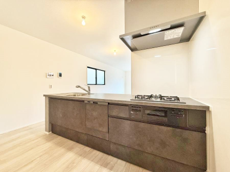 �L�b�`�� ���������y���݂ƐH�ׂ�K����͂���L�b�`��