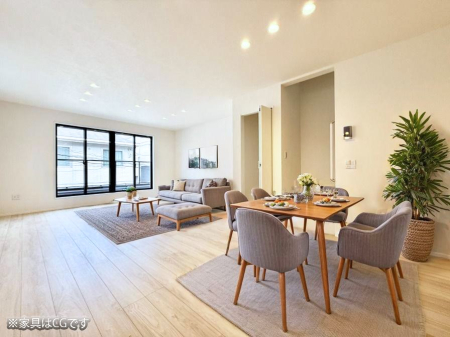 ���r���O ����