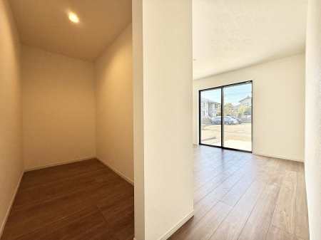 ���[ ����