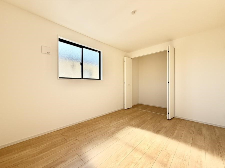 �q������ �������v���C�x�[�g��ԂƂ��ĐÂ��ŗ�������������񋟂��Ă���܂�