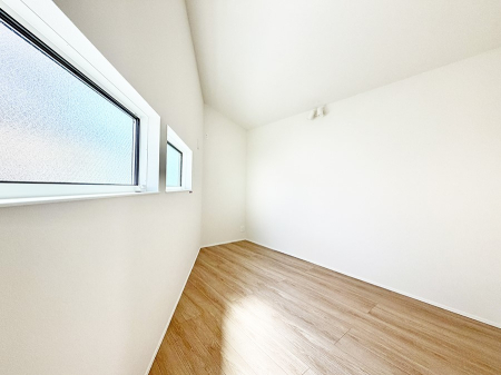 �q������ �������v���C�x�[�g��ԂƂ��ĐÂ��ŗ�������������񋟂��Ă���܂�