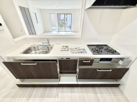 �L�b�`�� �������Ƒ����J��[�߂�A������̂���L�b�`��